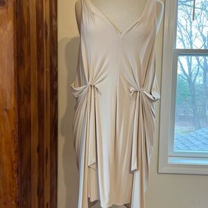 NWT DIANE VON FURSTENBERG Milton Asymmetrical with V-Neck Sleeveless Design